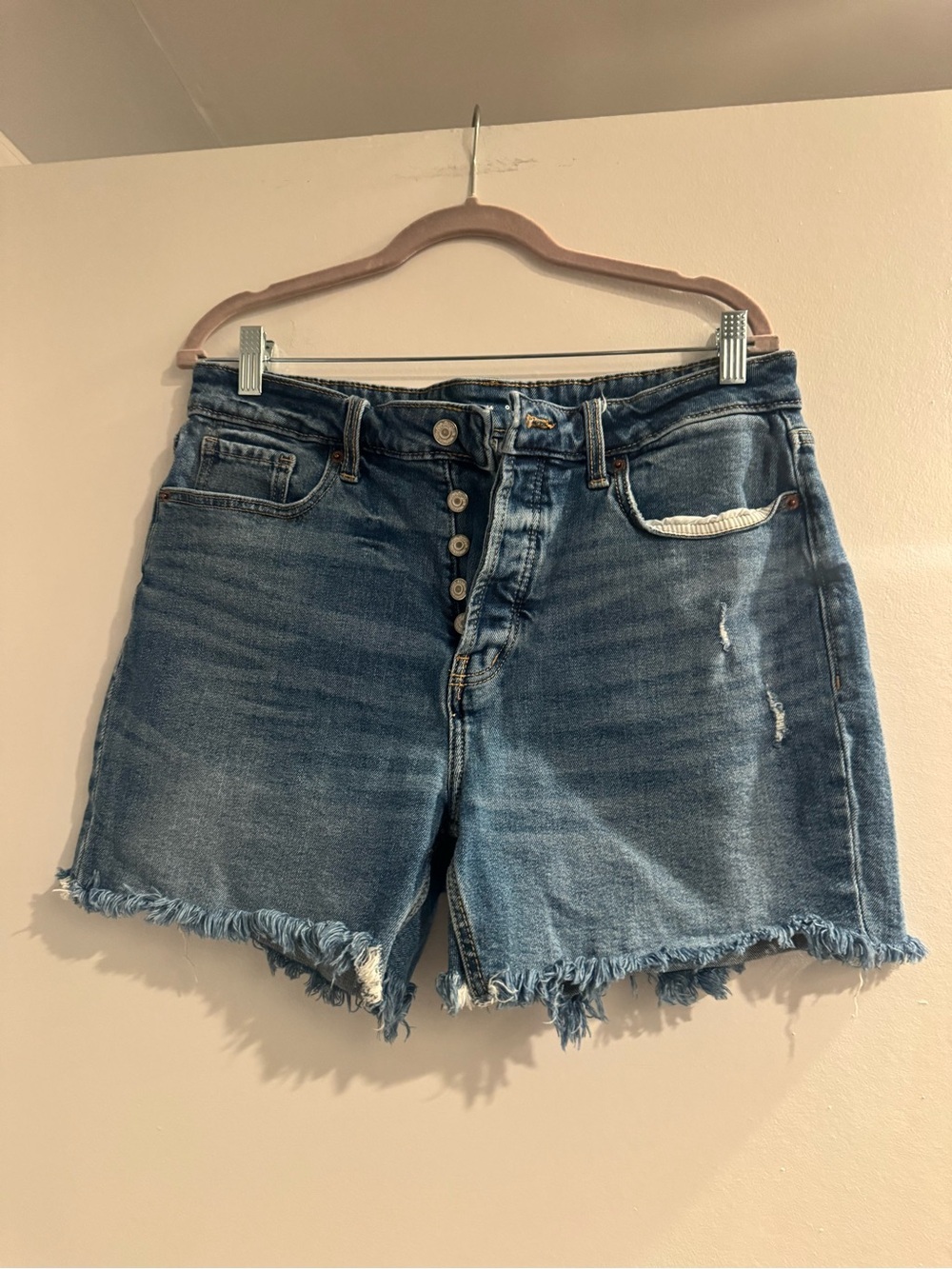 Old Navy Blue Frayed Hem Denim Shorts Button Fly Size 14 Women's
